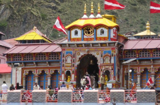 Chardham Yatra Tour Package – Divine Journey with Hardik Bus Service